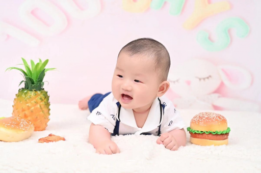 辽阳宝宝在妈妈肚子里